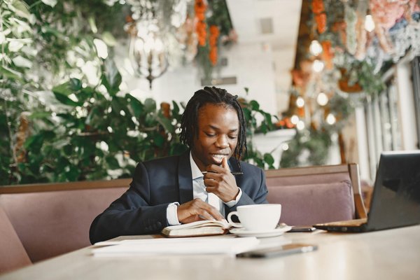 Hangar photovoltaïque : une solution durable pour l'agriculture